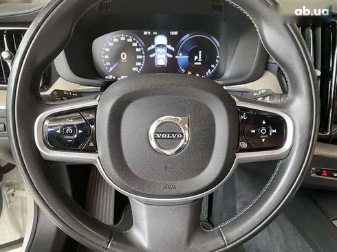 Volvo XC60 2020 - фото 25