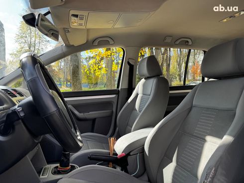 Volkswagen Touran 2007 черный - фото 16