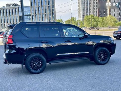 Toyota Land Cruiser Prado 2023 - фото 15