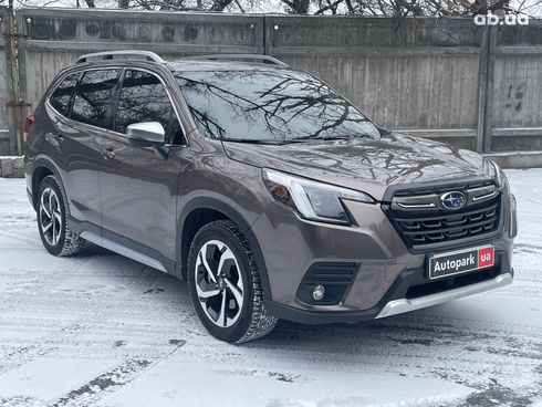 Subaru Forester 2022 коричневый - фото 3