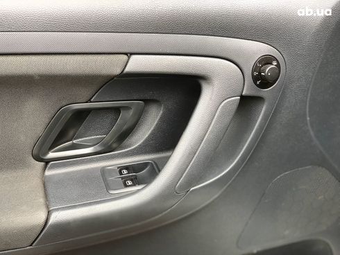 Skoda Fabia 2012 белый - фото 21