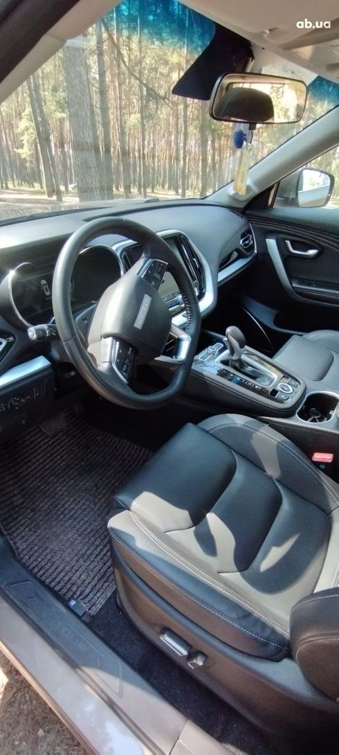 Chery JETOUR 2021 бронзовый - фото 2