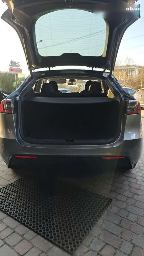 Tesla Model Y 2023 - фото 14