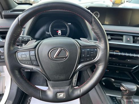 Lexus UX 2018 белый - фото 32