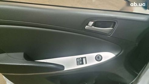 Hyundai Accent 2019 - фото 9