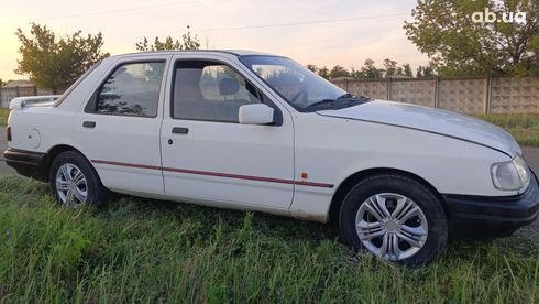 Ford Sierra 1990 белый - фото 9