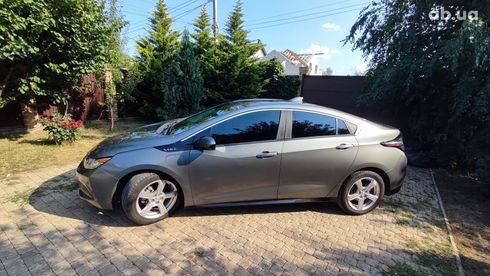 Chevrolet Volt 2017 серебристый - фото 4