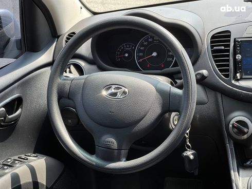 Hyundai i10 2013 серый - фото 8