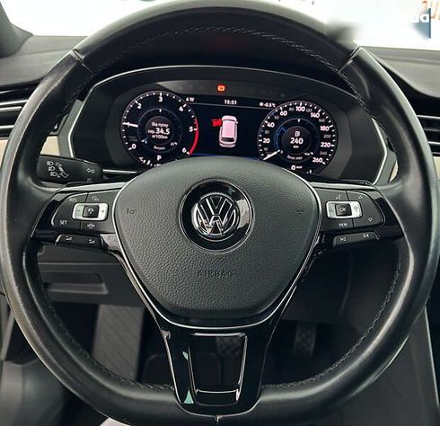 Volkswagen Passat 2019 - фото 21