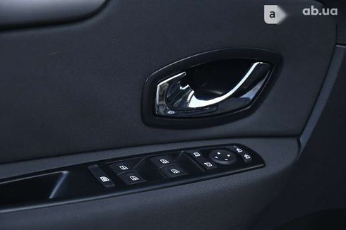 Renault Scenic 2015 - фото 18