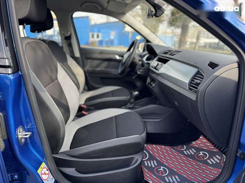 Skoda Fabia 2017 - фото 30