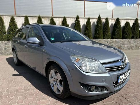 Opel Astra 2009 - фото 2
