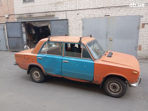 ВАЗ 2101 1979 оранжевый - фото 3