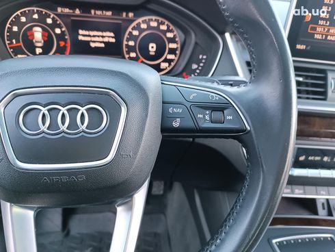 Audi Q5 2018 серый - фото 38