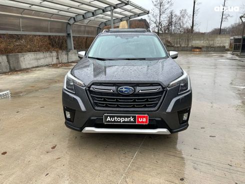 Subaru Forester 2022 серый - фото 2