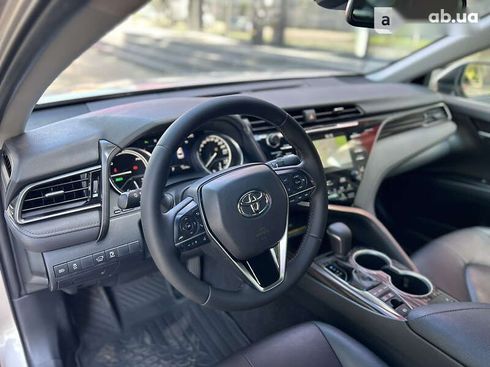 Toyota Camry 2020 - фото 28