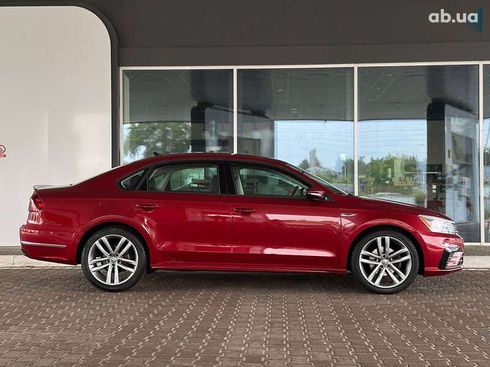 Volkswagen Passat 2017 - фото 12