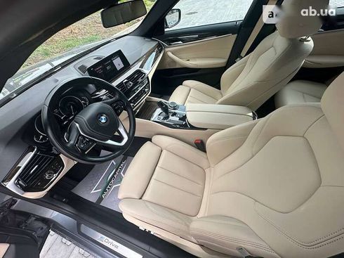 BMW 5 серия 2018 - фото 22