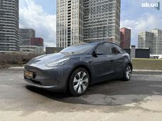 Продаж вживаних Tesla Model Y 2024 року в Києві - купити на Автобазарі