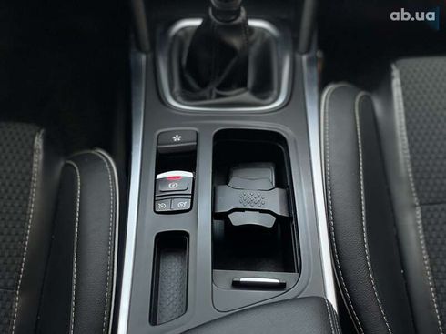 Renault Megane 2017 - фото 24