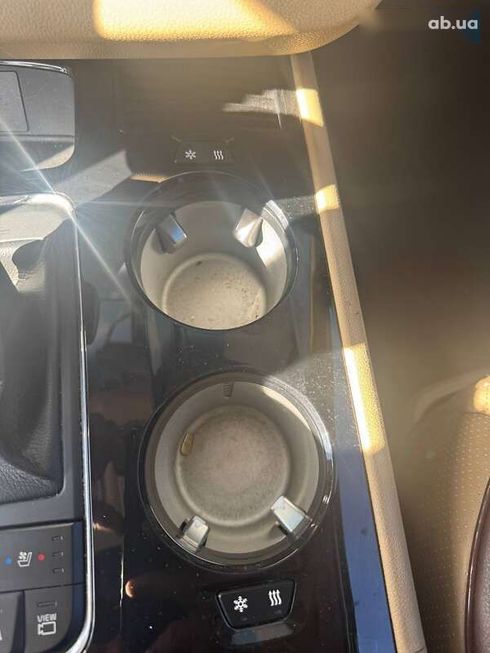 Kia Carnival 2017 - фото 14