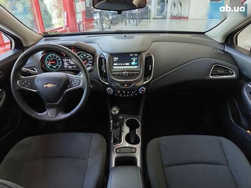 Chevrolet Cruze 2018 - фото 13