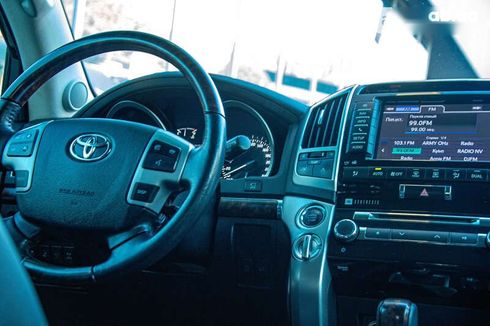 Toyota Land Cruiser 2013 - фото 14