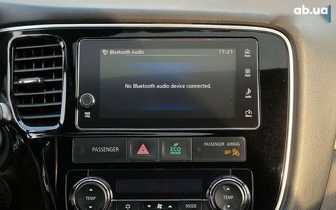 Mitsubishi Outlander 2017 - фото 13