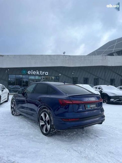 Audi E-Tron 2021 - фото 2