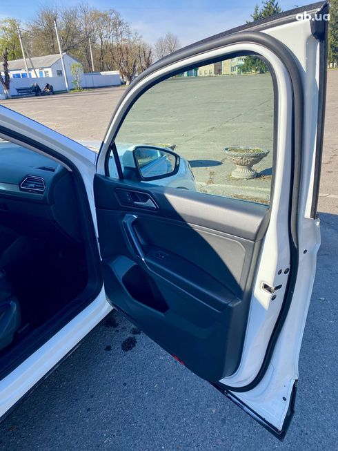 Volkswagen Tiguan Allspace 2018 белый - фото 17