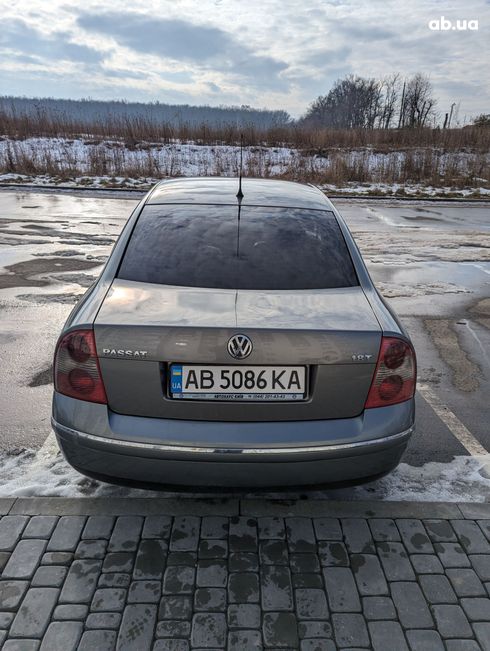 Volkswagen Passat 2004 серый - фото 8