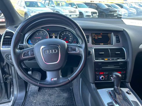 Audi Q7 2011 серый - фото 25