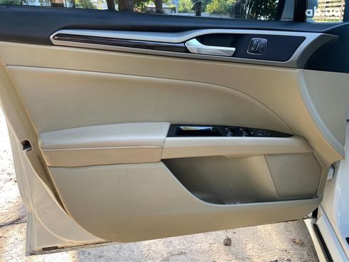 Ford Fusion 2015 белый - фото 22
