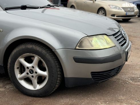 Volkswagen Passat 2001 серый - фото 4