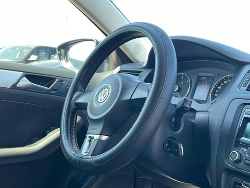 Volkswagen Jetta 2013 серый - фото 14