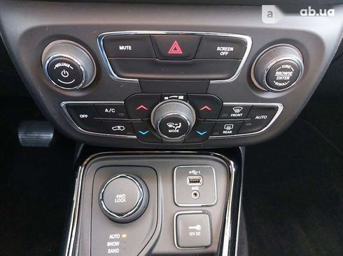 Jeep Compass 2019 - фото 17