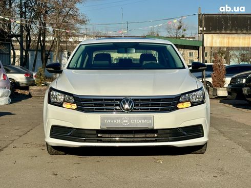 Volkswagen Passat 2018 белый - фото 8