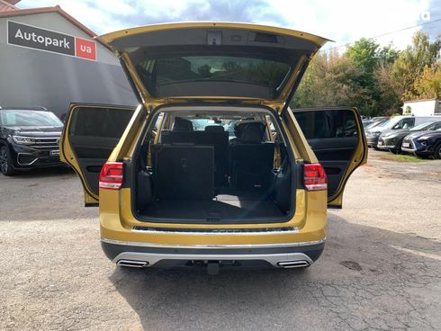 Volkswagen Atlas 2017 желтый - фото 17