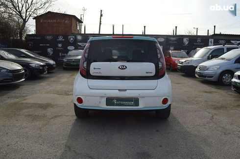 Kia Soul EV 2016 - фото 7