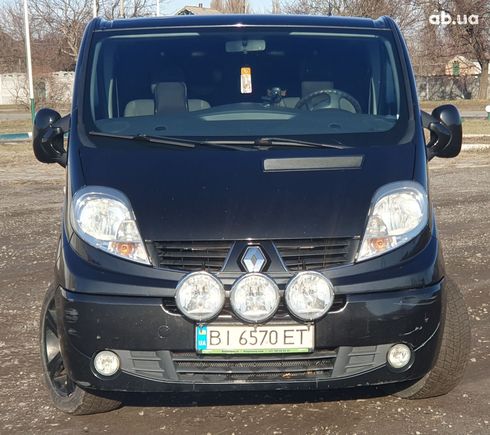 Renault Trafic 2013 черный - фото 2