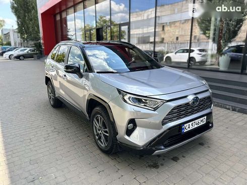 Toyota RAV4 2020 - фото 7