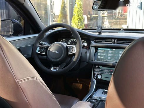 Jaguar XF 2016 - фото 18