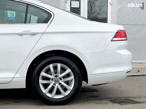 Volkswagen Passat 2017 - фото 15