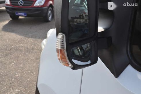 Renault Master 2017 - фото 17