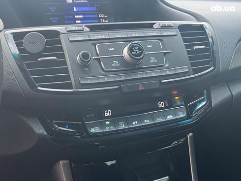 Honda Accord 2016 белый - фото 34