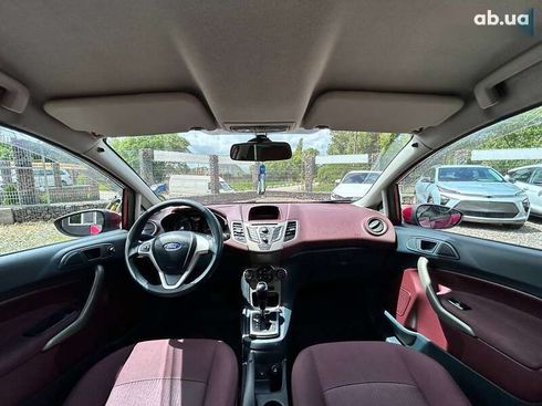 Ford Fiesta 2011 - фото 30