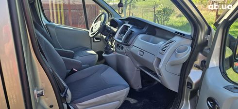 Opel Vivaro 2011 золотистый - фото 10