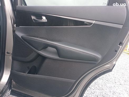 Kia Sorento 2015 серый - фото 24