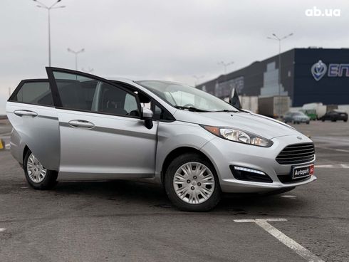 Ford Fiesta 2019 серый - фото 27