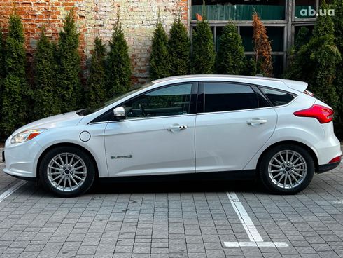 Ford Focus Electric 2016 белый - фото 28